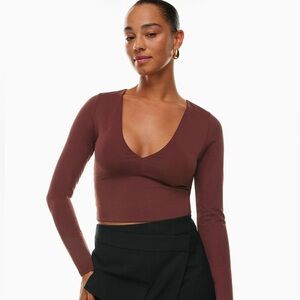 Aritzia Babaton Contour Medium Crop Top